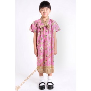 http://batikmegamakmur.com/1104-3300-thickbox/dres-anak-model-pita-1-dada-motif-bunga-warna-pink.jpg